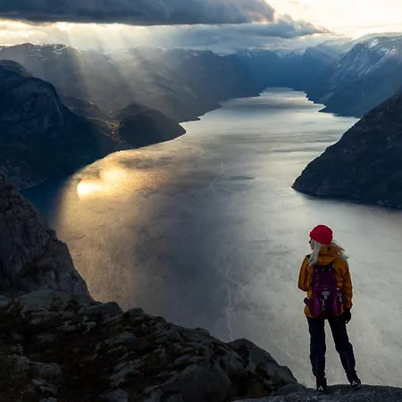 Veslebu, Part Of Preikestolen Basecamp - Preikestolen Trailhead 度假居 约尔珀兰